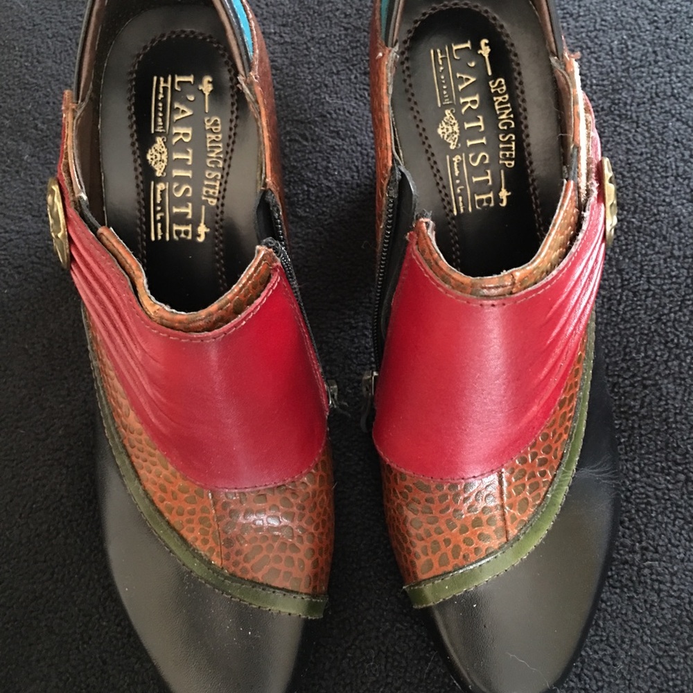 Spring Step - L' Artiste brand